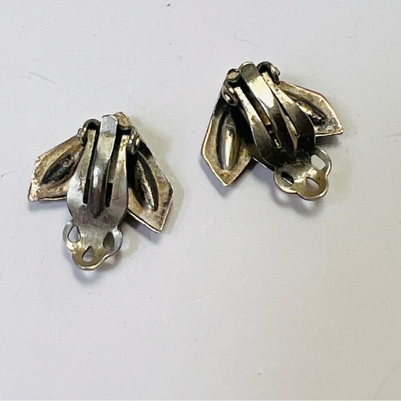 Vintage ZUNI Sterling Silver & TURQUOISE Petit Point Clip-On  ZUNI TURQUOISE VINTAGE NEEDLEPOINT PETIT POINT STERLING SILVER 925 CLIP EARRINGS